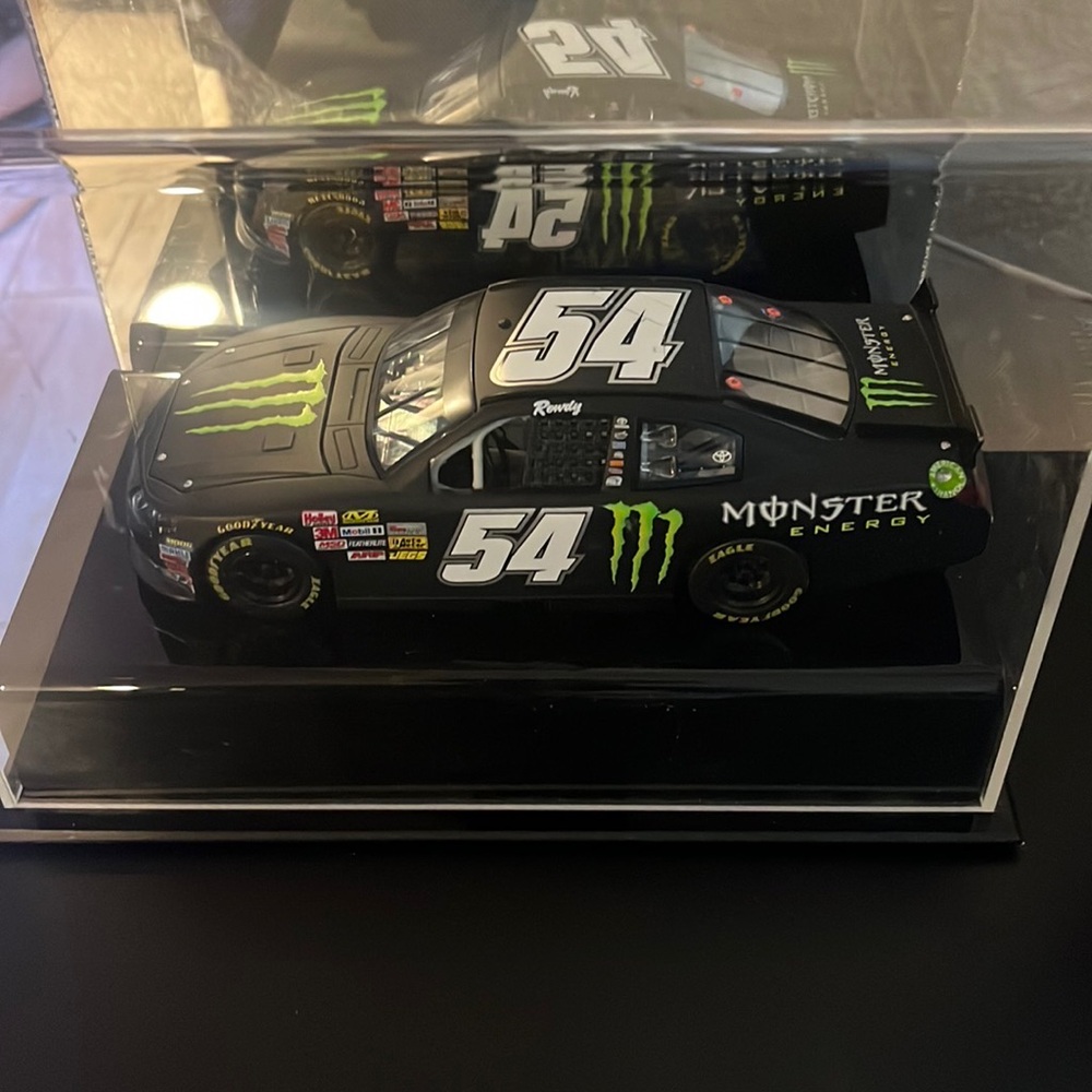 NASCAR - Picture 6 of 10